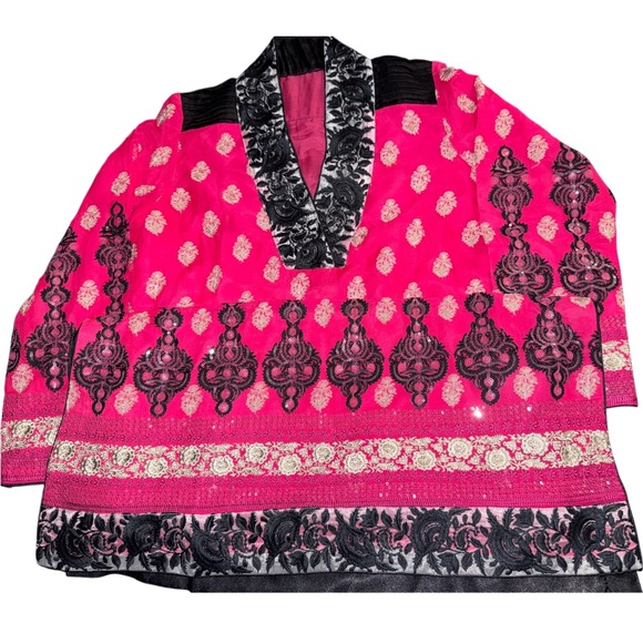Pink and Black Embroidered Kurta Set - Picture 2 of 6